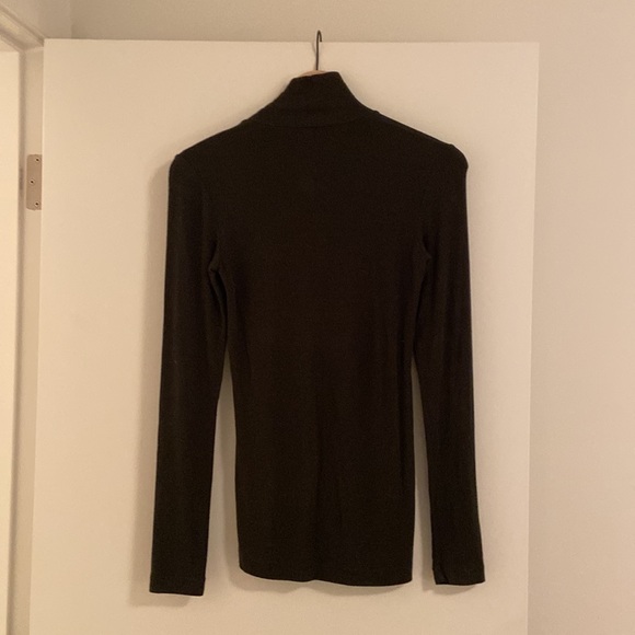 Turtle Neck Lot - Picture 2 of 3